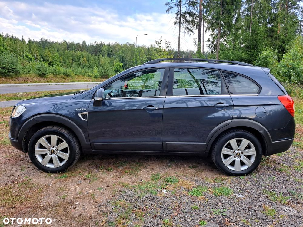 Chevrolet Captiva 2.0 d LT medium - 6