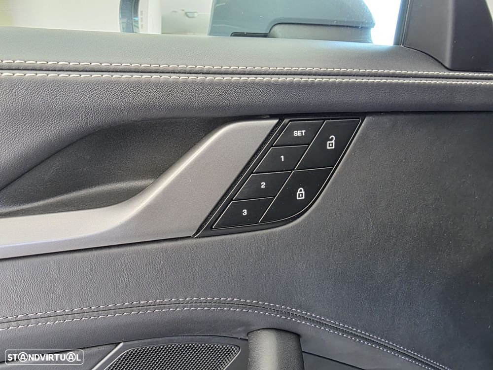 Porsche 911 (992) Carrera PDK - 21