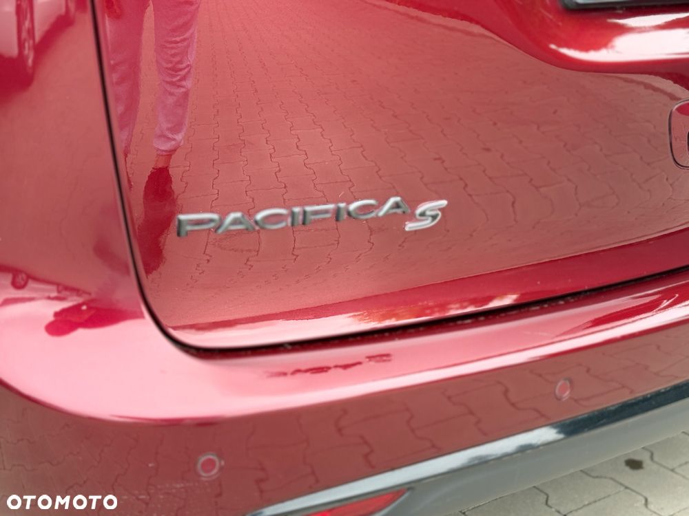 Chrysler Pacifica - 6