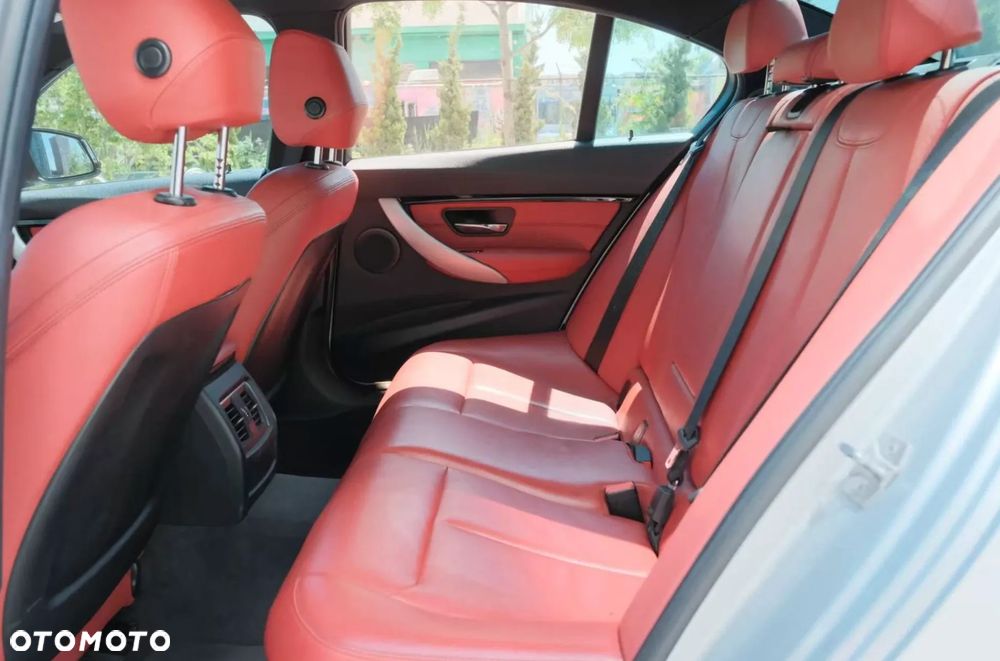 BMW Seria 3 330i xDrive M Sport Sport - 9