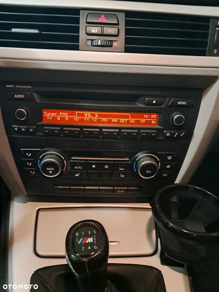 BMW Seria 3 318d - 13