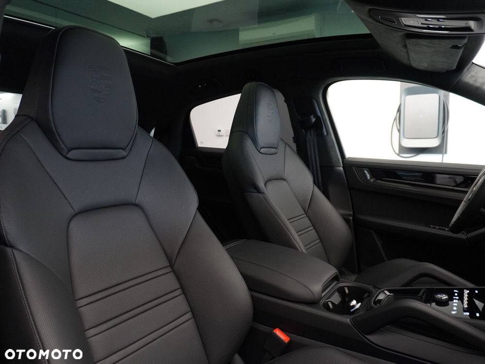 Porsche Cayenne GTS - 32