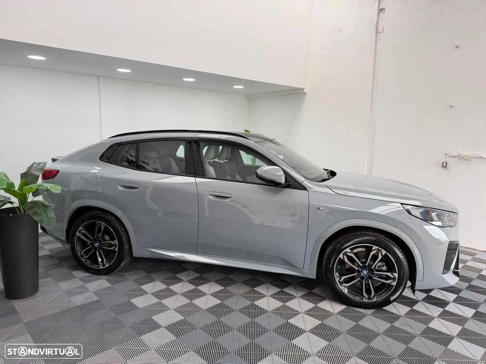 BMW iX2 xDrive30 Pack Desportivo M Pro - 2