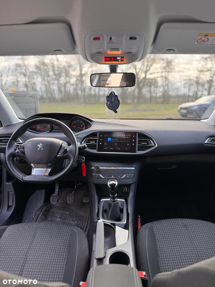 Peugeot 308 1.2 PureTech Allure S&S - 13