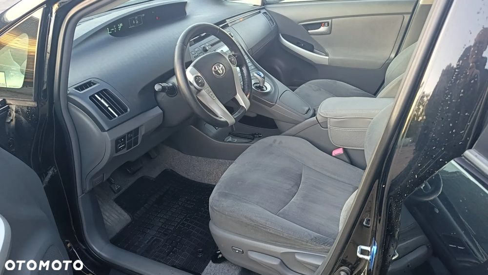 Toyota Prius - 10