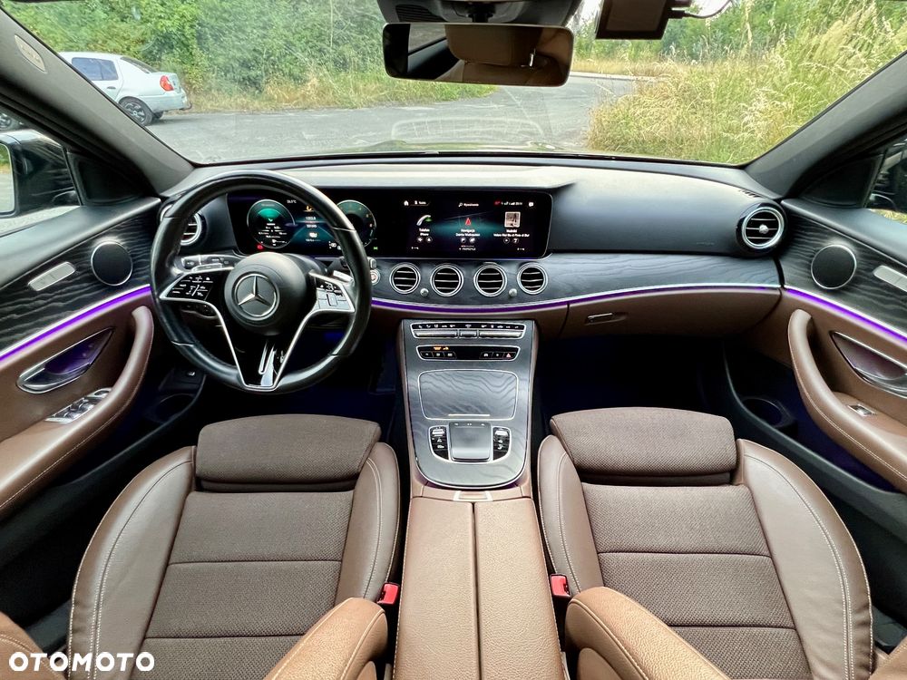 Mercedes-Benz Klasa E 300 de AMG - 6