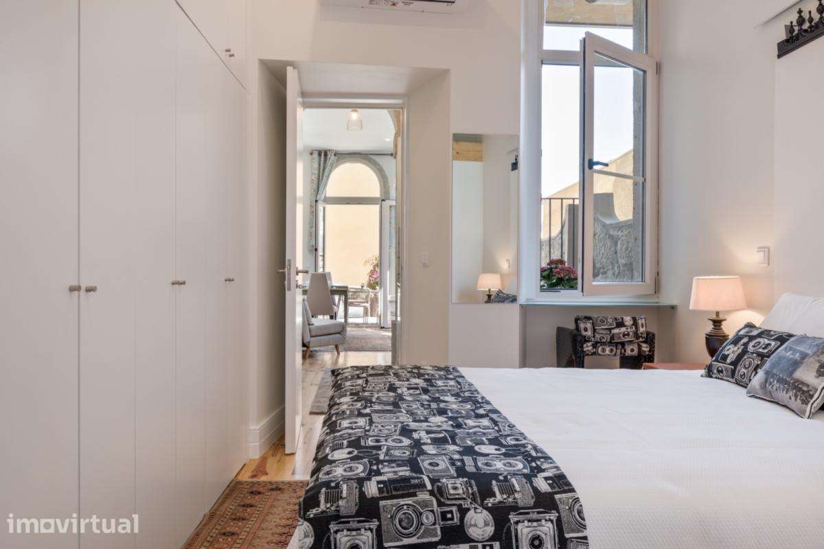 Apartamento com 1 quartos - localizado em Miragaia Porto - Grande imagem: 4/26