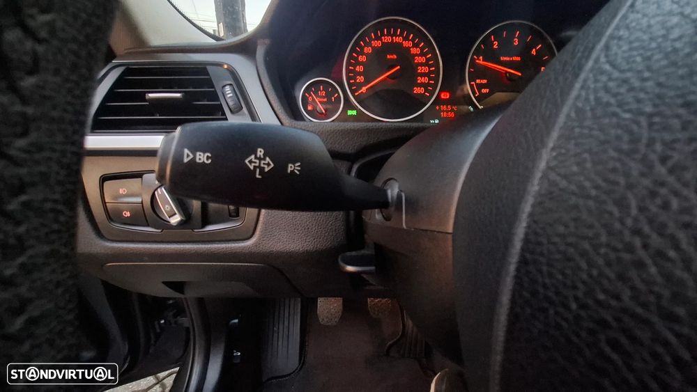 BMW 318 d Line Sport - 41