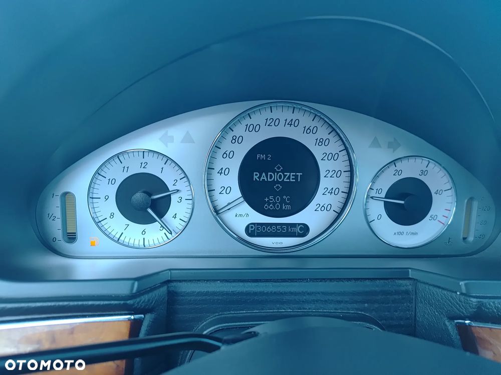 Mercedes-Benz Klasa E 220 CDI Automatik Avantgarde - 17