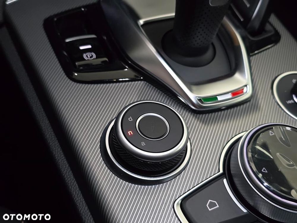 Alfa Romeo Stelvio 2.0 Turbo Intensa Q4 - 20