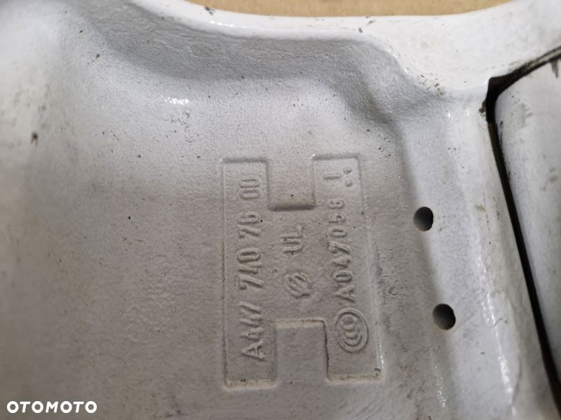 mercedes benz vito w447 zawias drzwi lewy tył dolny a4477407600 - 3