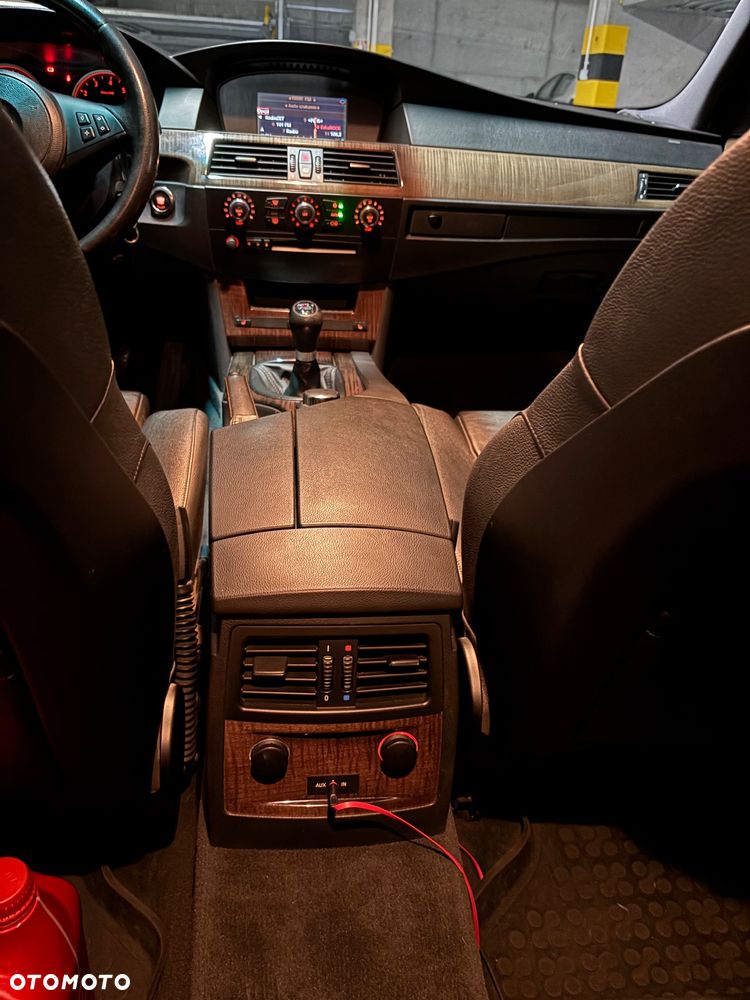 BMW Seria 5 530i - 11