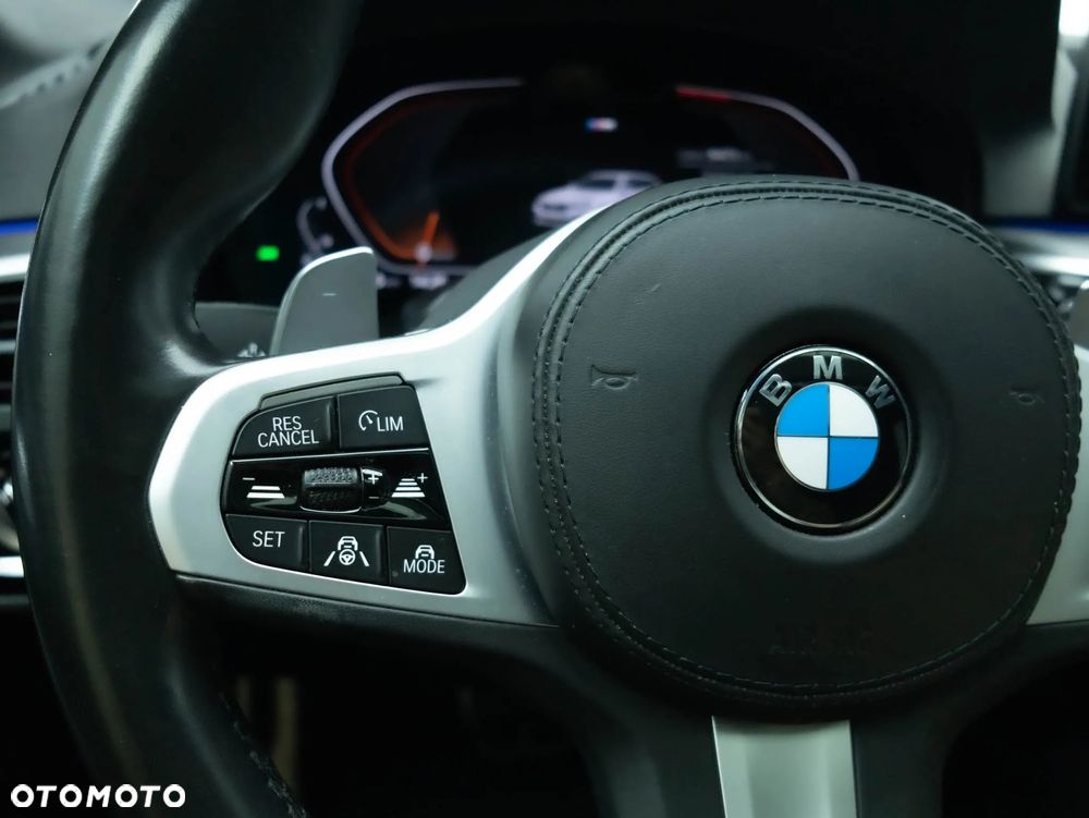 BMW Seria 5 530i xDrive M Sport sport - 18