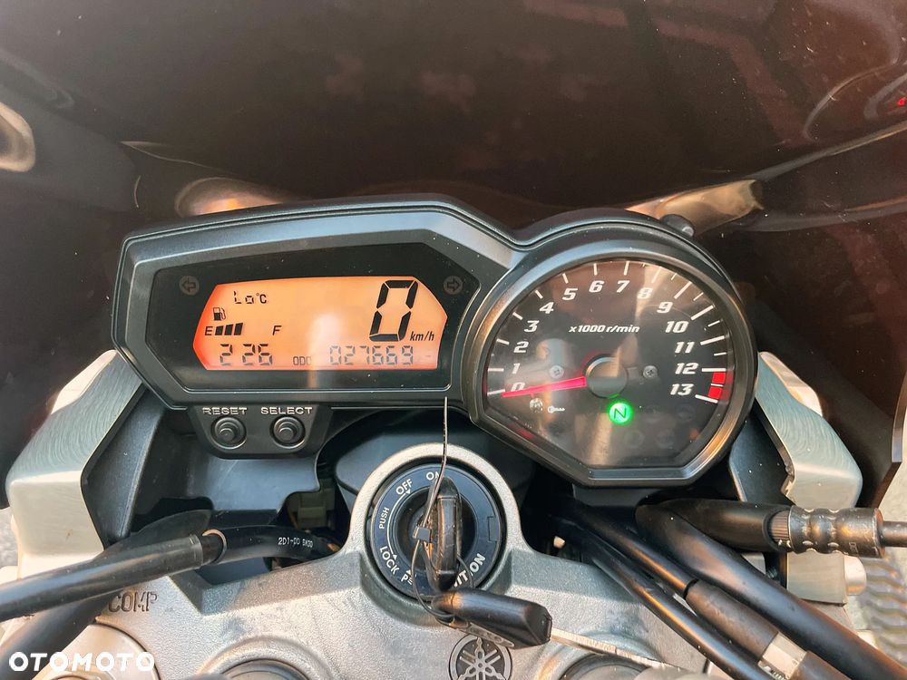 Yamaha FZ - 8
