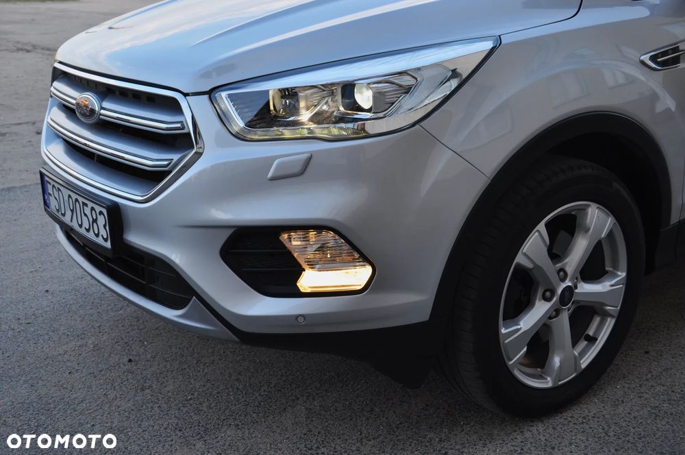 Ford Kuga 2.0 TDCi 4x4 Titanium - 38