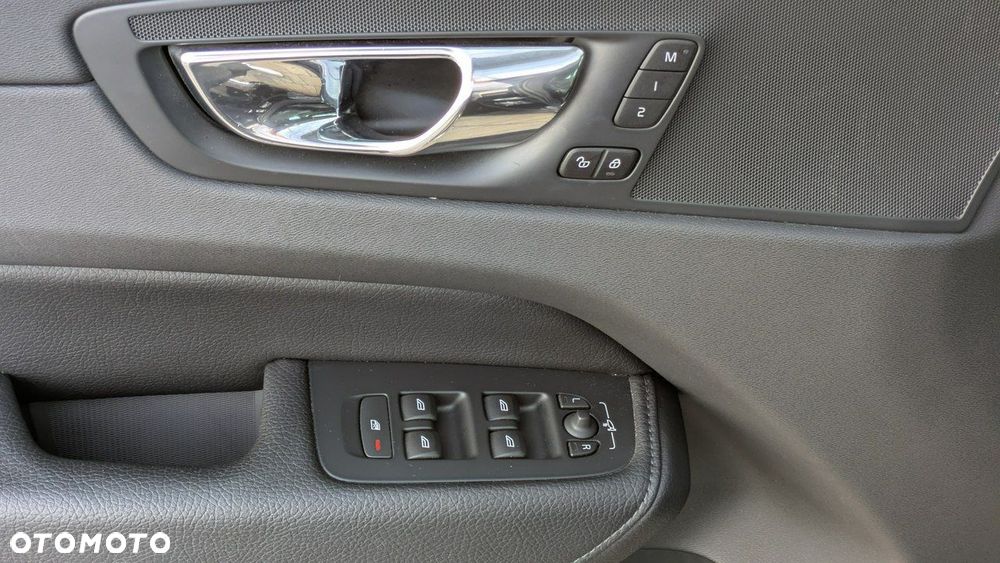 Volvo XC 60 T5 GPF Inscription - 12