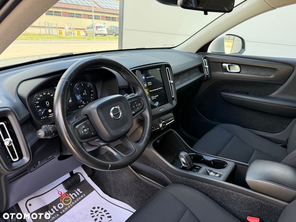Volvo XC 40 D3 Momentum - 24