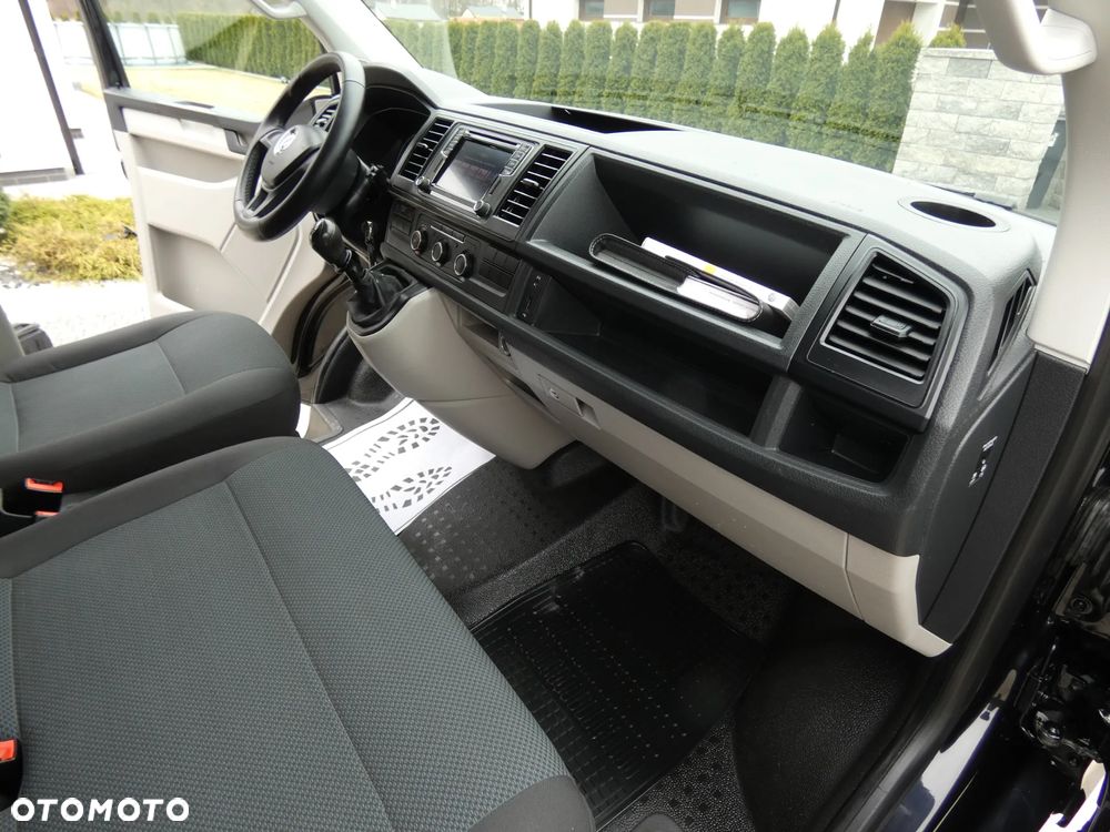 Volkswagen Transporter - 22