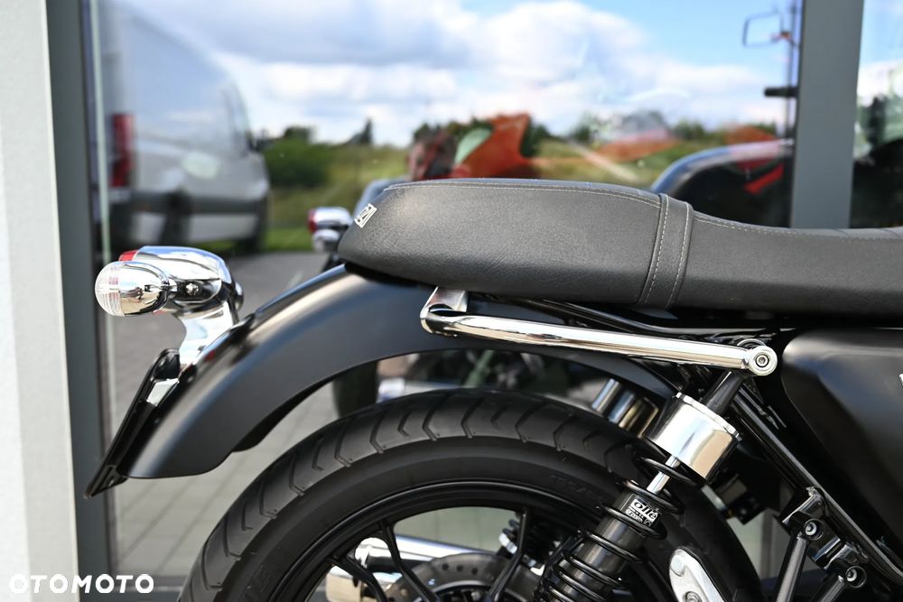 Moto Guzzi V7 - 31
