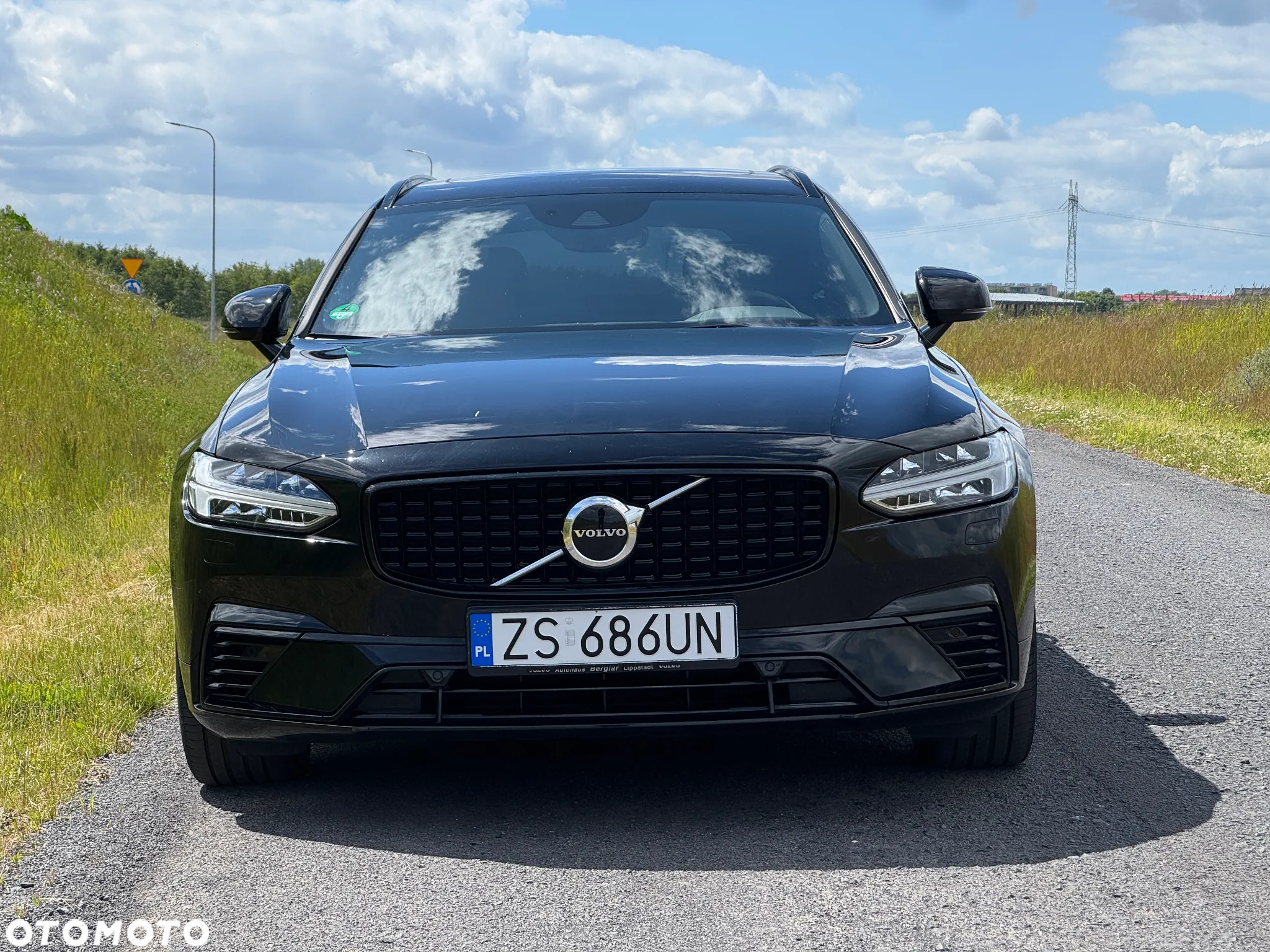 Volvo V90 T6 Plug-in Hybrid AWD Ultra Dark - 4