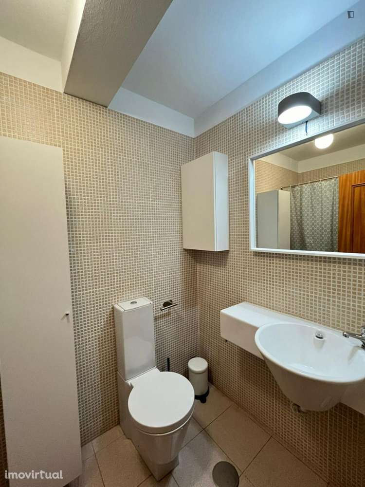 Quarto - localizado em Aveiro - Grande imagem: 2/15