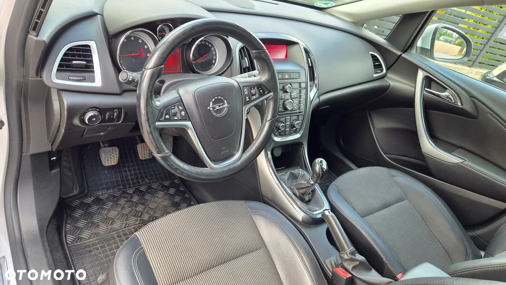 Opel Astra 1.4 T Cosmo - 15