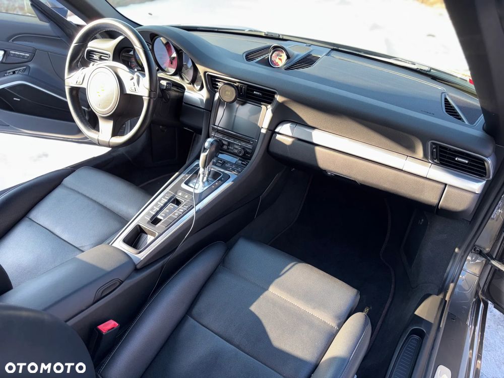 Porsche 911 Carrera S PDK - 21