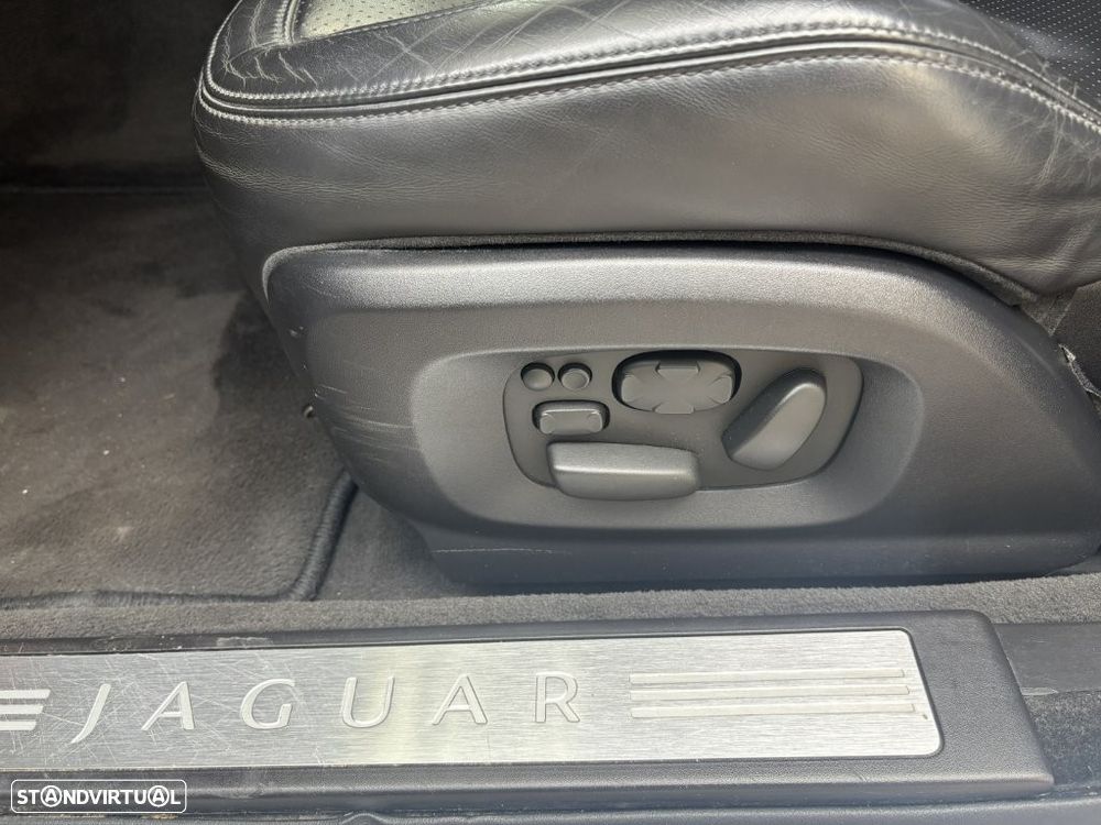 Jaguar XF Sportbrake 2.2 D Premium Luxury - 10