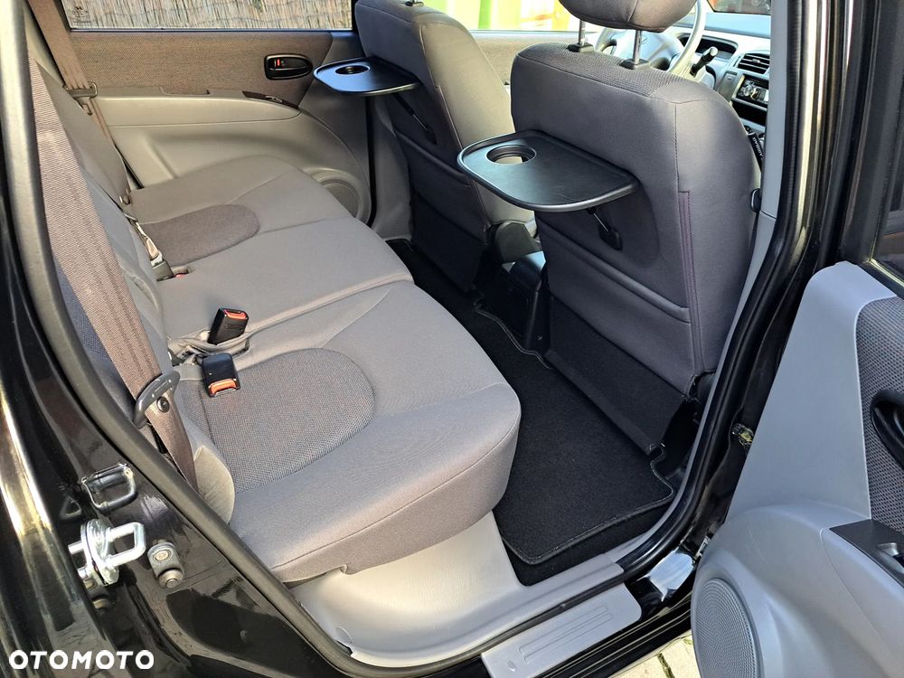Hyundai Matrix 1.6 GLS - 24