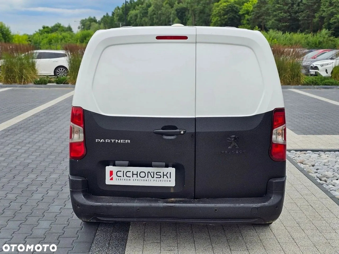 Peugeot Partner / Rifter Long IZOTERMA Chłodnia Mroźnia Zabudowa Firmy: GRUAU Salon Polska BEZWYPADKOWY Serwisowany w ASO Ładny Zadbany Faktura Vat 23% - 8