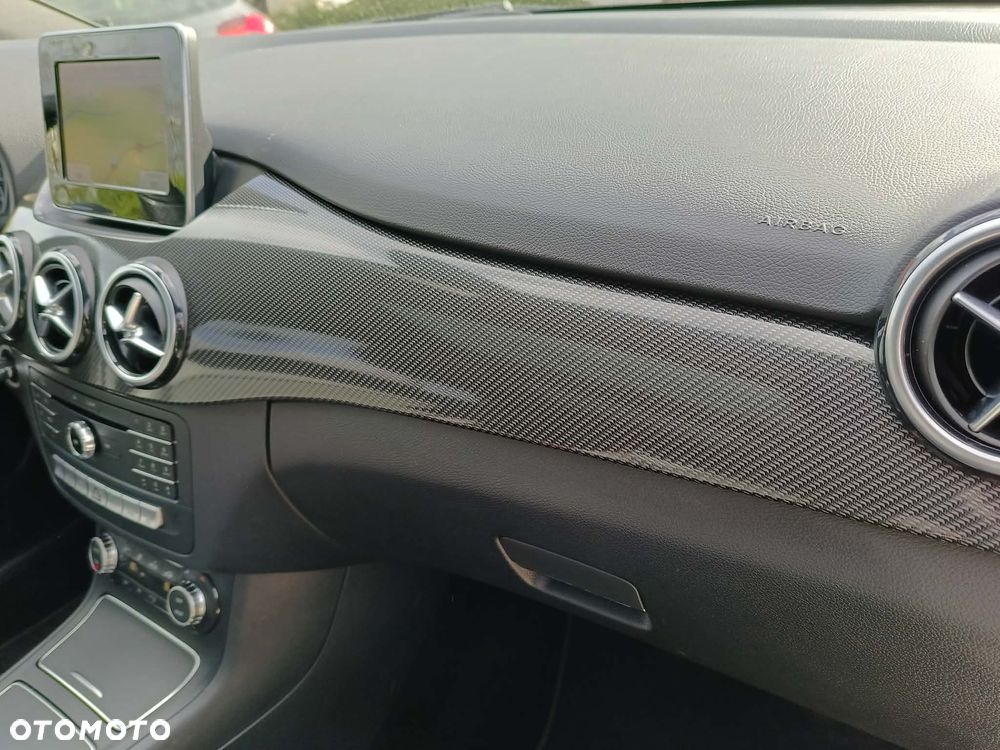 Mercedes-Benz Klasa B 200 (CDI) d 4Matic 7G-DCT AMG Line - 34