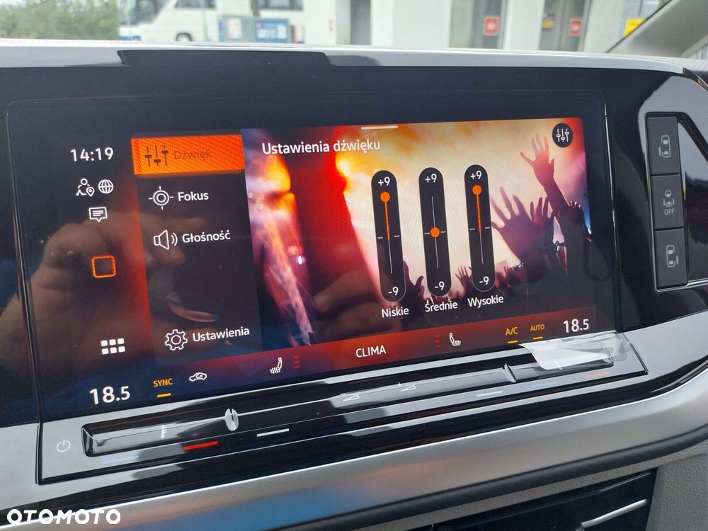 Volkswagen multivan Multivan Style L2 silnik: 2,0 l TDI SCR 110 kW / skrzynia biegów: 7-biegowa DSG rozstaw osi: 3124 mm - 38