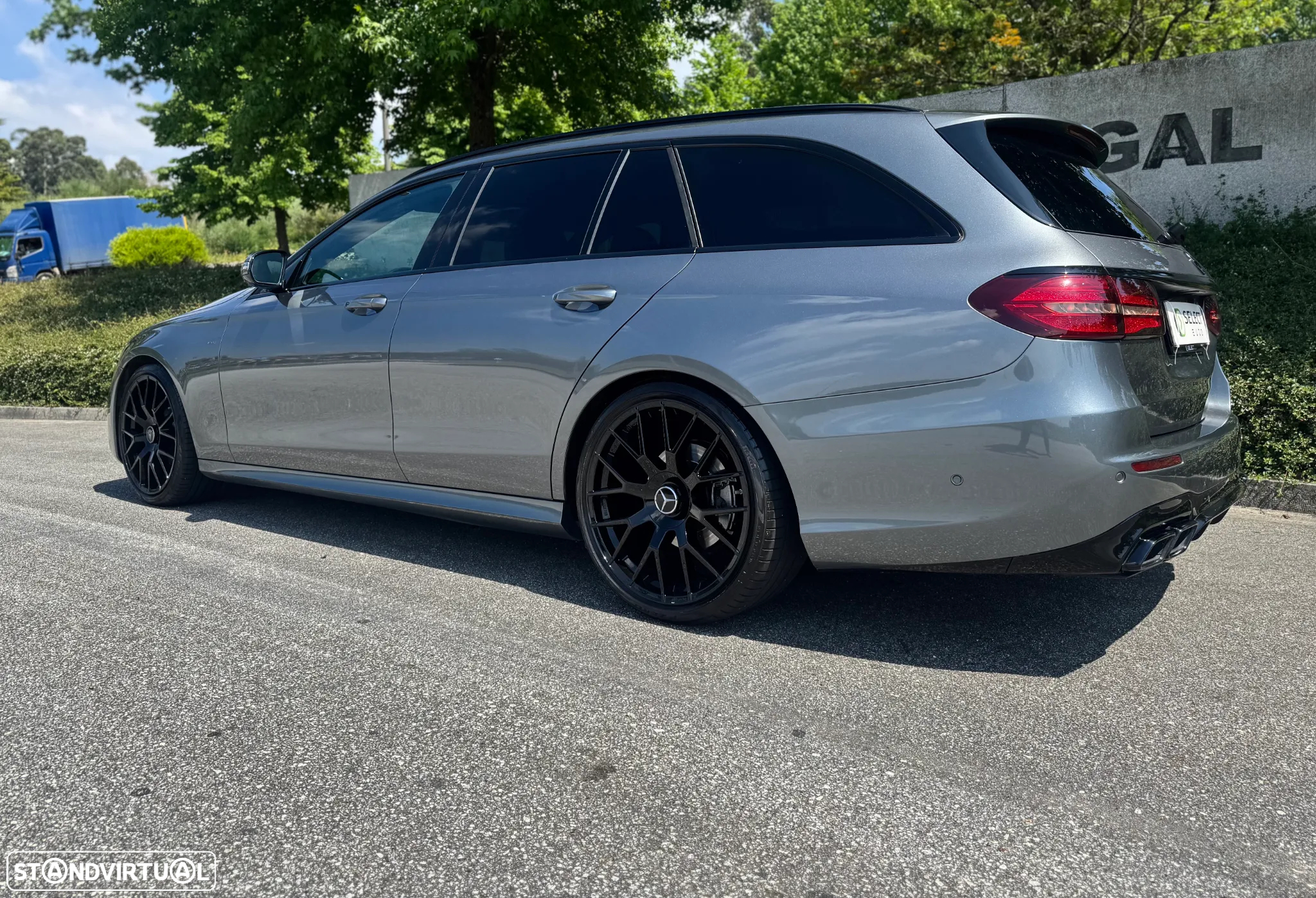 Mercedes-Benz E 220 d AMG Line - 13