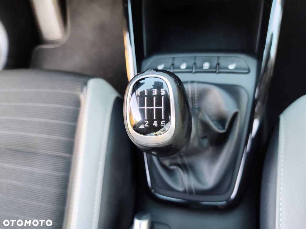 Kia Stonic - 21