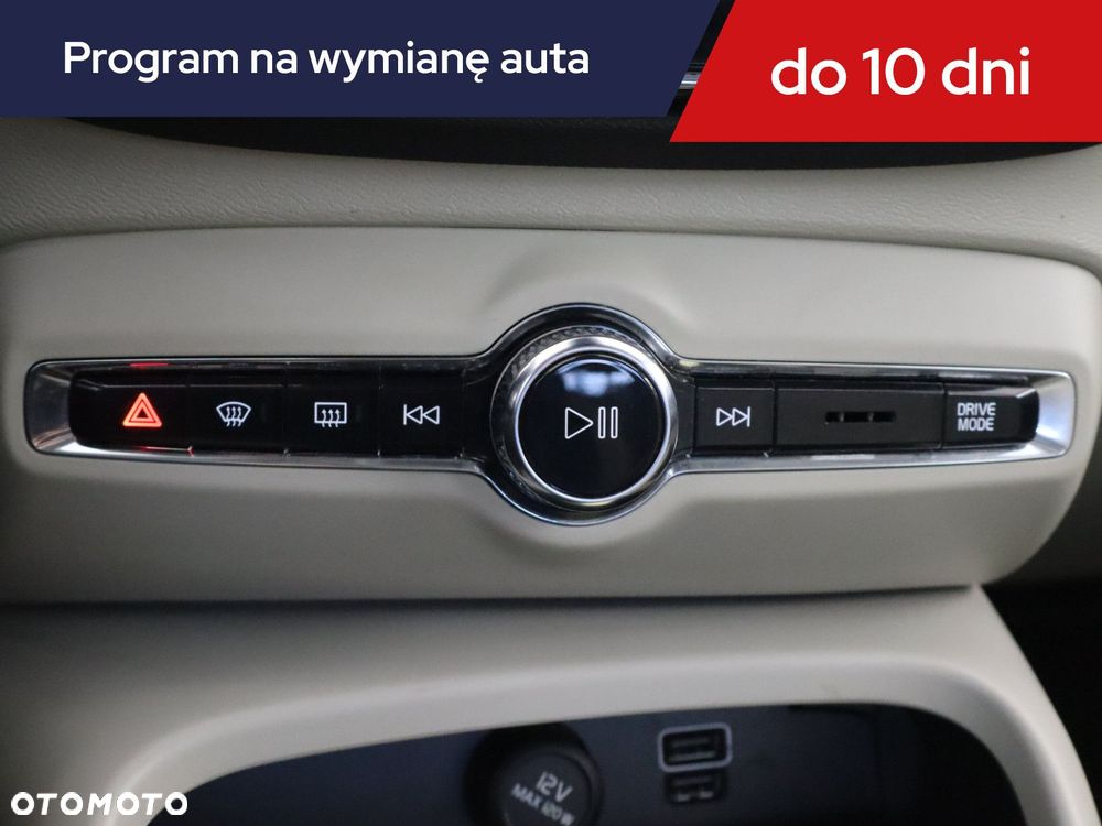 Volvo XC 40 - 22