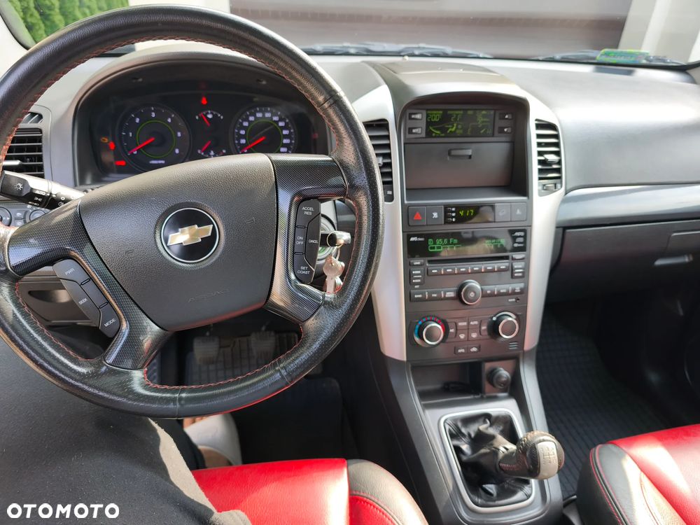 Chevrolet Captiva 2.0 d LT medium 5os - 17