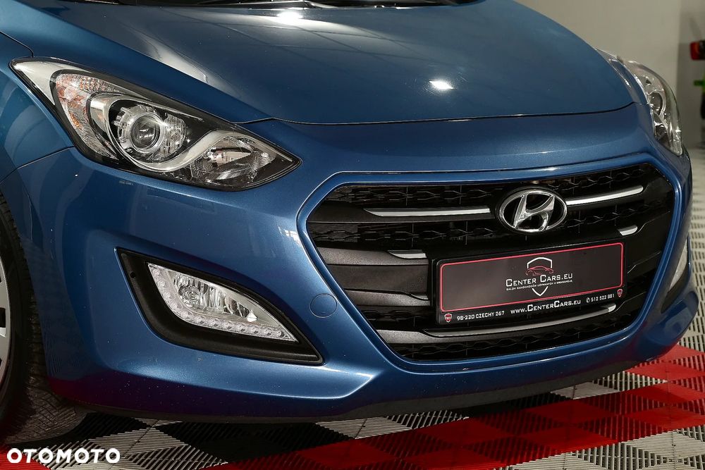 Hyundai i30 blue 1.6 CRDi Trend - 38