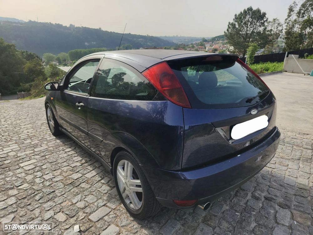 Ford Focus 1.8 TDdi X-Trend - 4