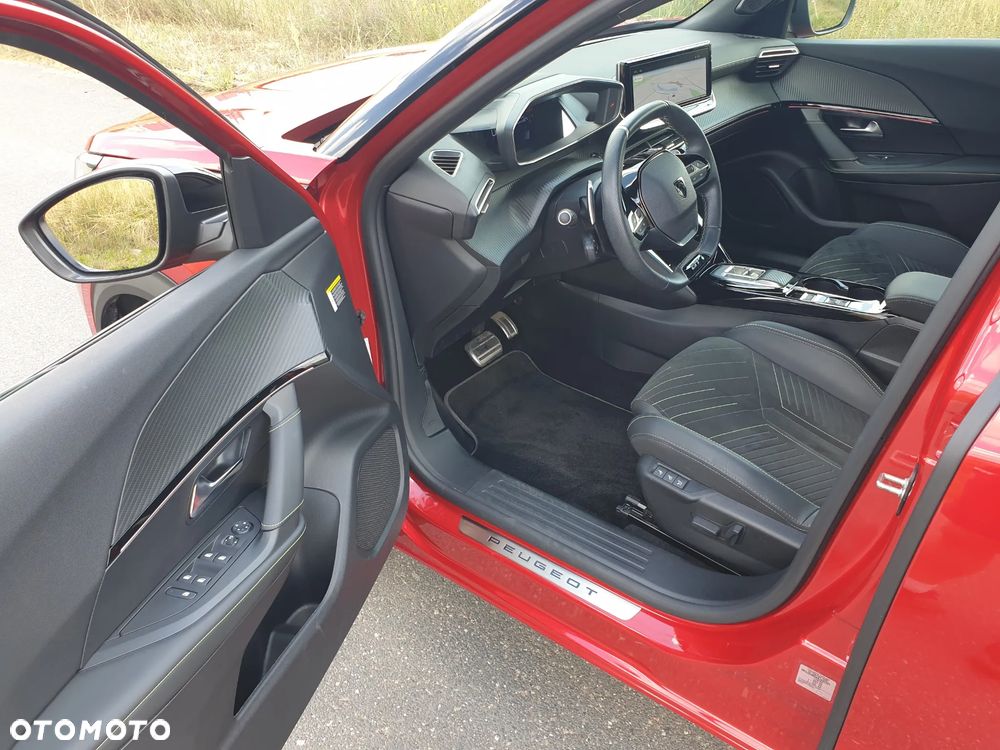 Peugeot 2008 PureTech 130 GT S&S EAT8 - 5