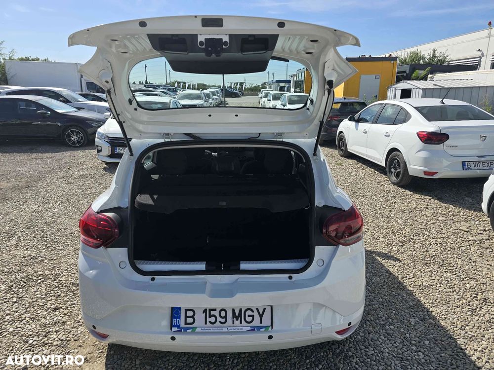 Dacia Sandero - 8