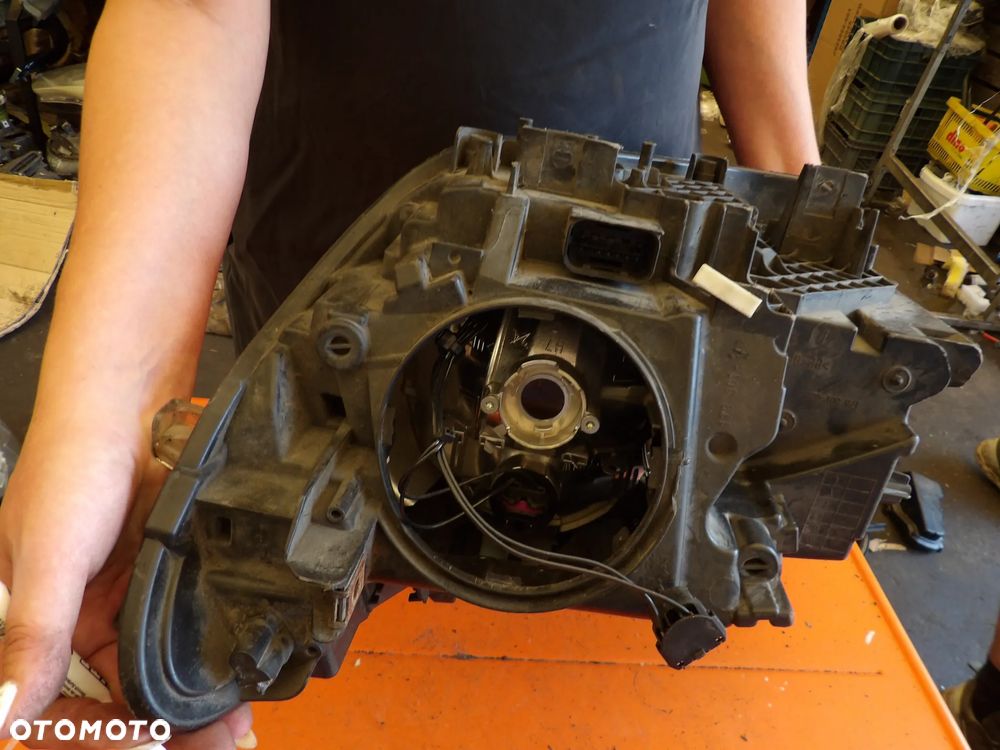BMW - F20 - H7 - SŁABE SZKŁO - PRAWA  LAMPA PRZEADNIA - UK - 8