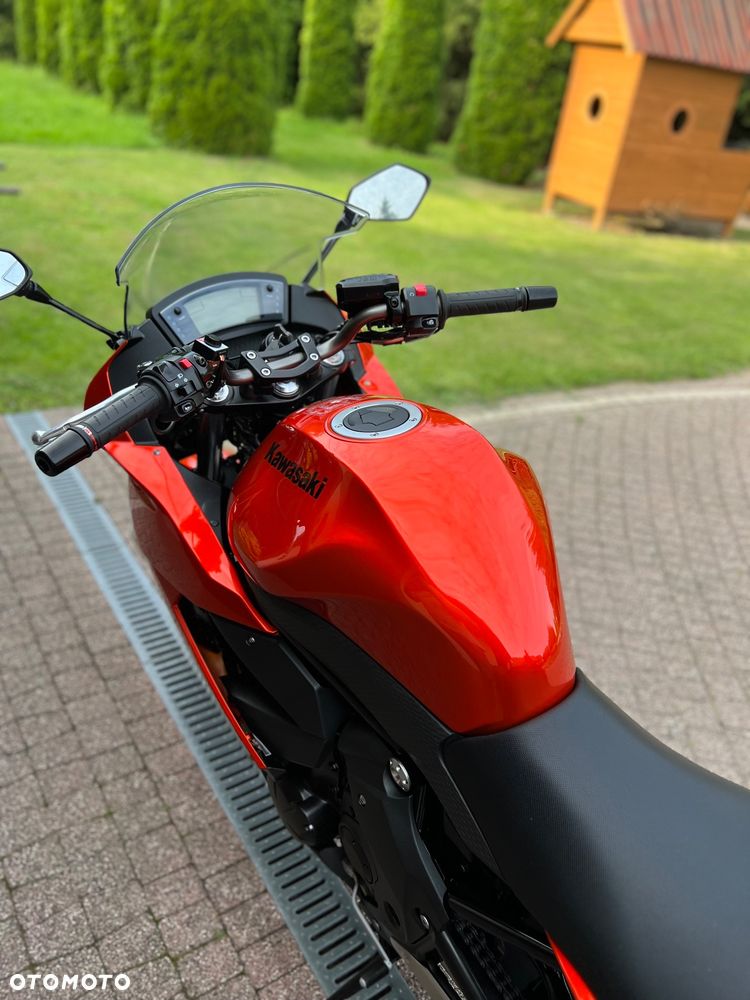 Kawasaki ER - 17