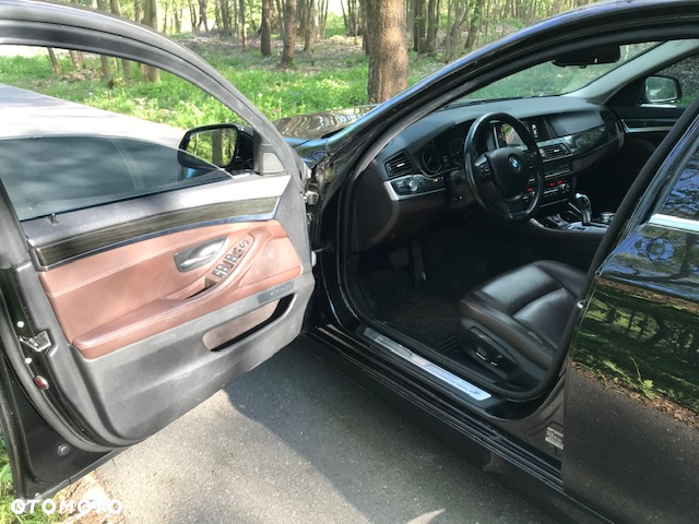 BMW Seria 5 528i xDrive - 5