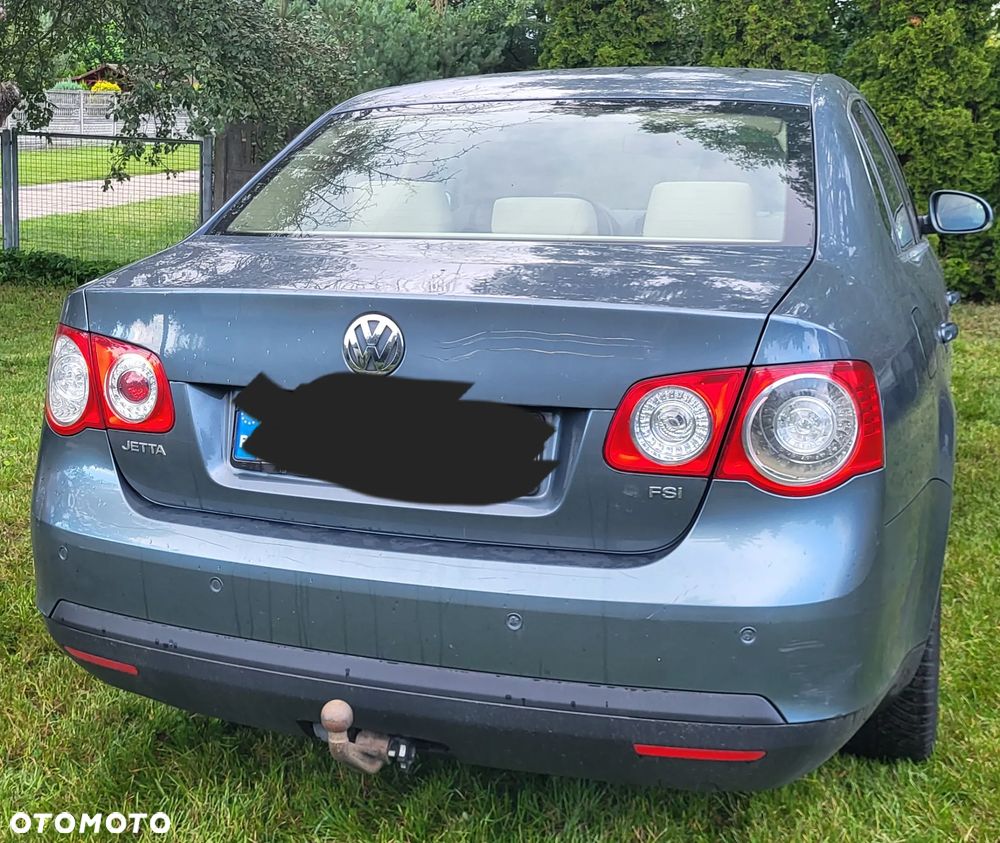 Volkswagen Jetta 1.6 FSI Comfortline - 25