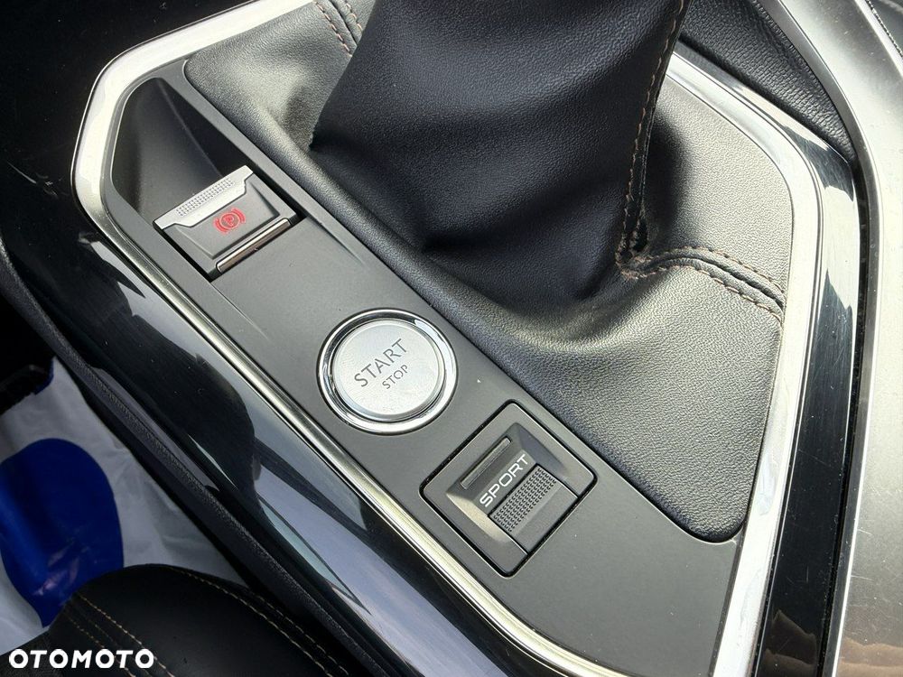 Peugeot 3008 PureTech 130 Stop & Start GPF Allure Pack - 25