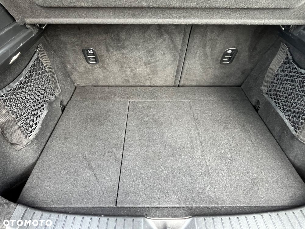 Mazda CX-30 e-SKYACTIV-X 2.0 M HYBRID AWD - 37