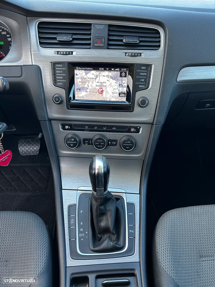 VW Golf Variant 1.6 TDi BlueMotion DSG Comfortline - 19