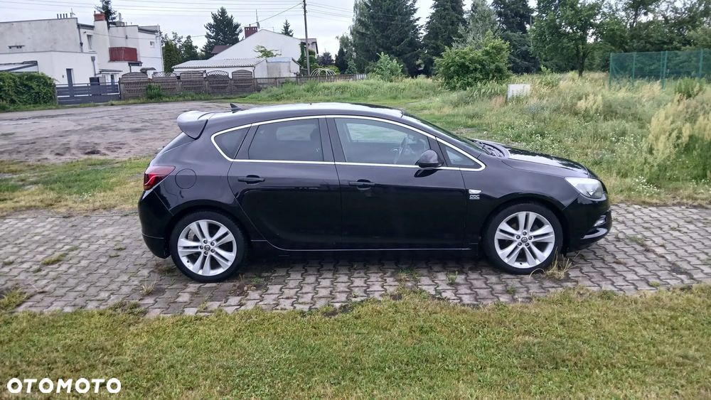 Opel Astra 1.4 Turbo Color Edition - 4