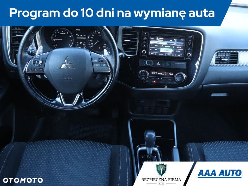 Mitsubishi Outlander - 9