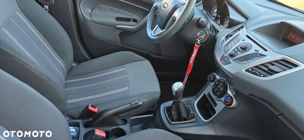 Ford Fiesta 1.25 Celebration - 13
